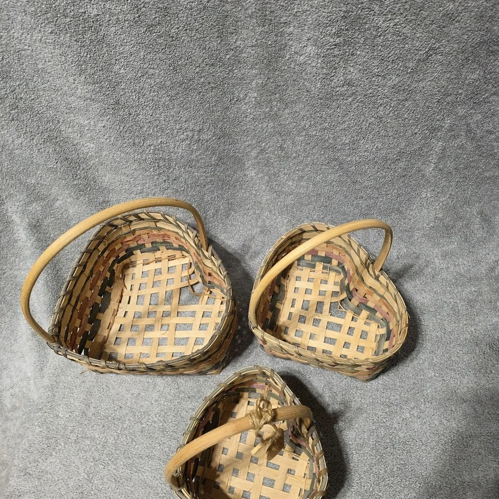 3 Heart Shaped Wicker Farmhouse Baskets with Handles Cottagecore Nesting Farm